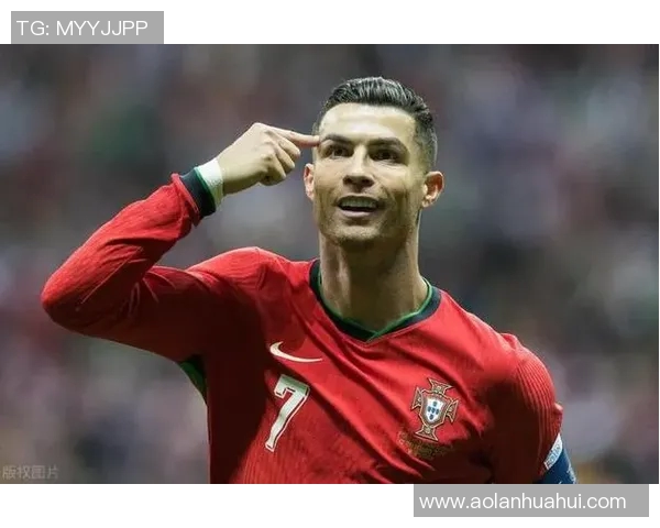 足球传奇星辉闪耀：世界顶级球星集结，回顾巅峰时刻与精彩瞬间