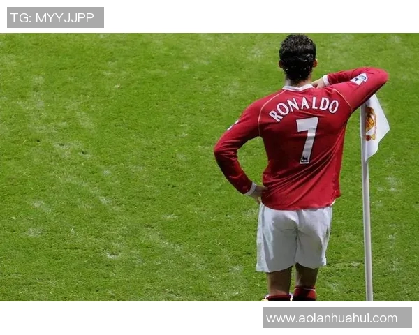 足球巨星背后不为人知的艰辛历程从训练到拼搏的吃苦精神